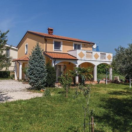 Nice Apartment In Kastel With Kitchen 외부 사진