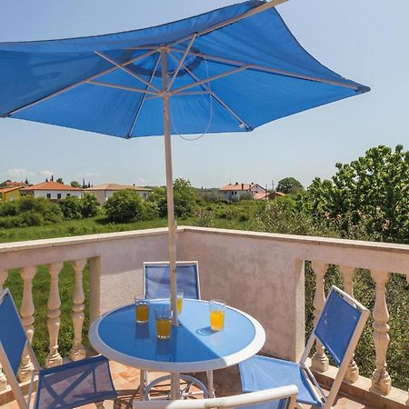 Nice Apartment In Kastel With Kitchen 외부 사진