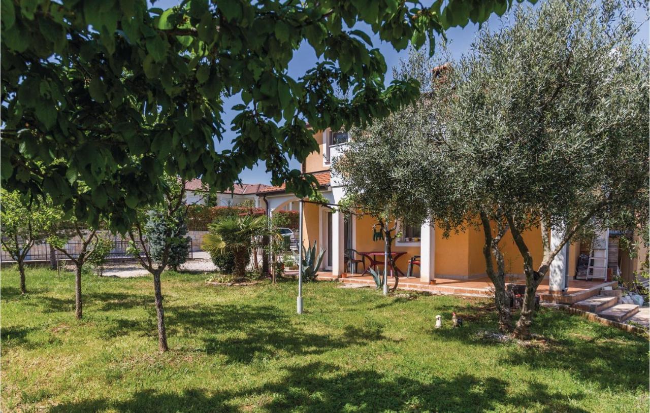 Nice Apartment In Kastel With Kitchen 외부 사진