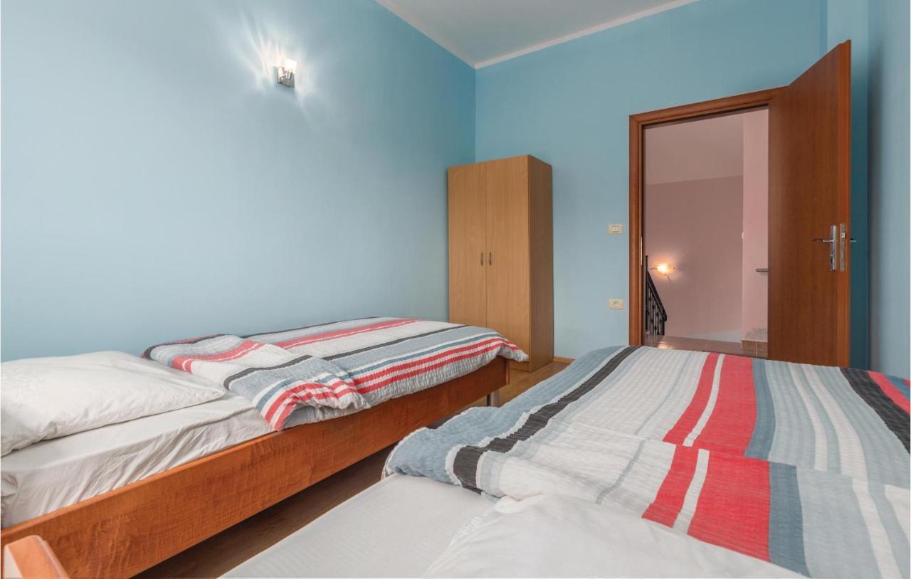 Nice Apartment In Kastel With Kitchen 외부 사진